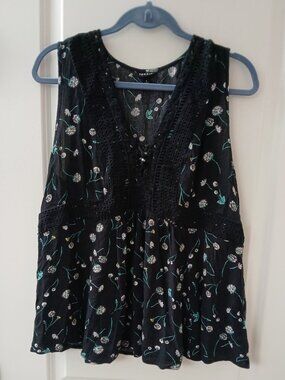 Torrid Women's Baby doll Crinkle Gauze Crochet Insert Top